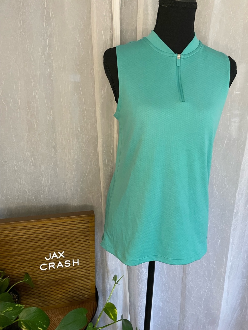 Nike Sleeveless Zip Tank Top in Aqua Teal